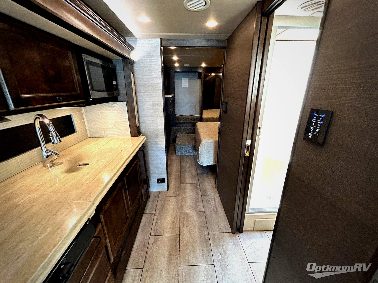 2020 Tiffin Allegro Breeze 31 BR Photo 16