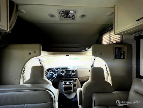 2022 Thor Four Winds 28A RV Photo 2