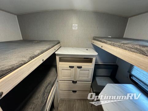 2023 Cruiser Shadow Cruiser 280QBS RV Photo 4