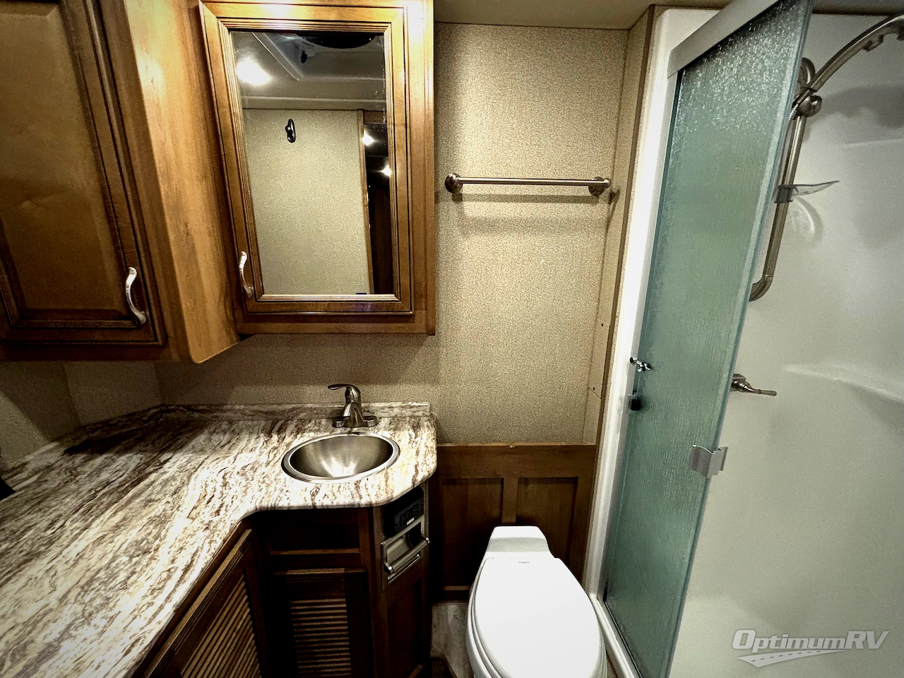 2018 Fleetwood Bounder 36F Photo 23