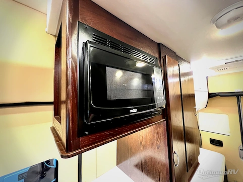 2019 Regency National Traveler - RV Photo 4