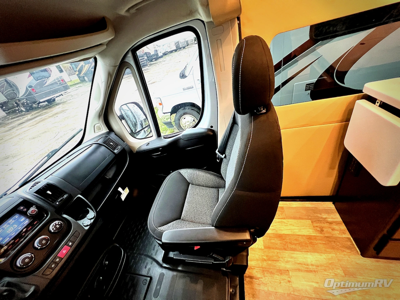 2019 Regency National Traveler - Photo 8