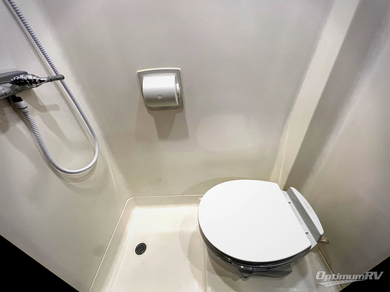 2019 Regency National Traveler - Photo 17