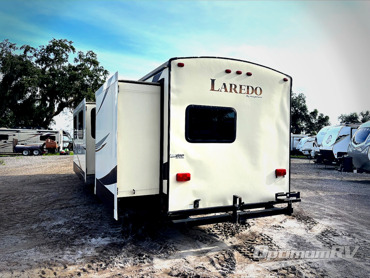 2015 Keystone Laredo 320TG Photo 2