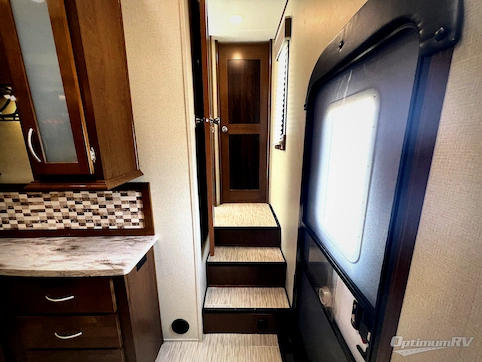 2018 Prime Time Crusader 340RST RV Photo 3
