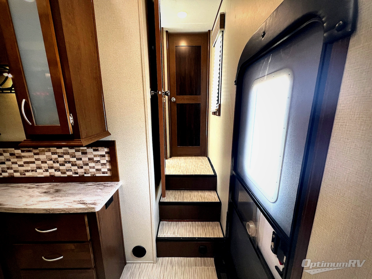 2018 Prime Time Crusader 340RST Photo 15