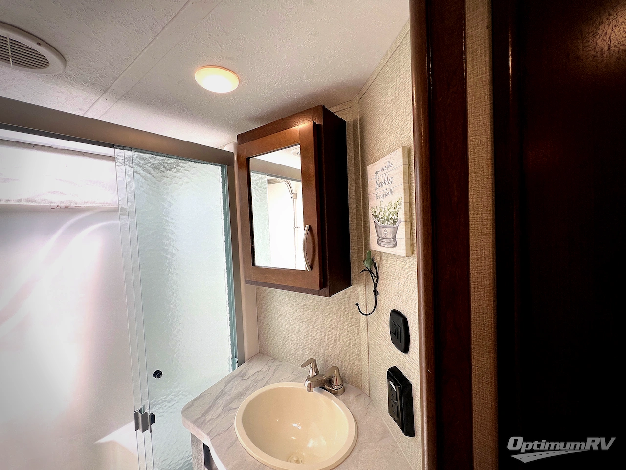 2018 Prime Time Crusader 340RST Photo 19
