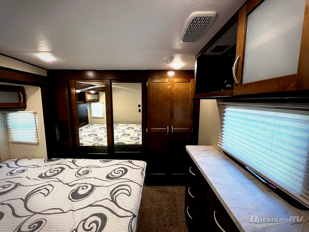 2018 Prime Time Crusader 340RST Photo 23