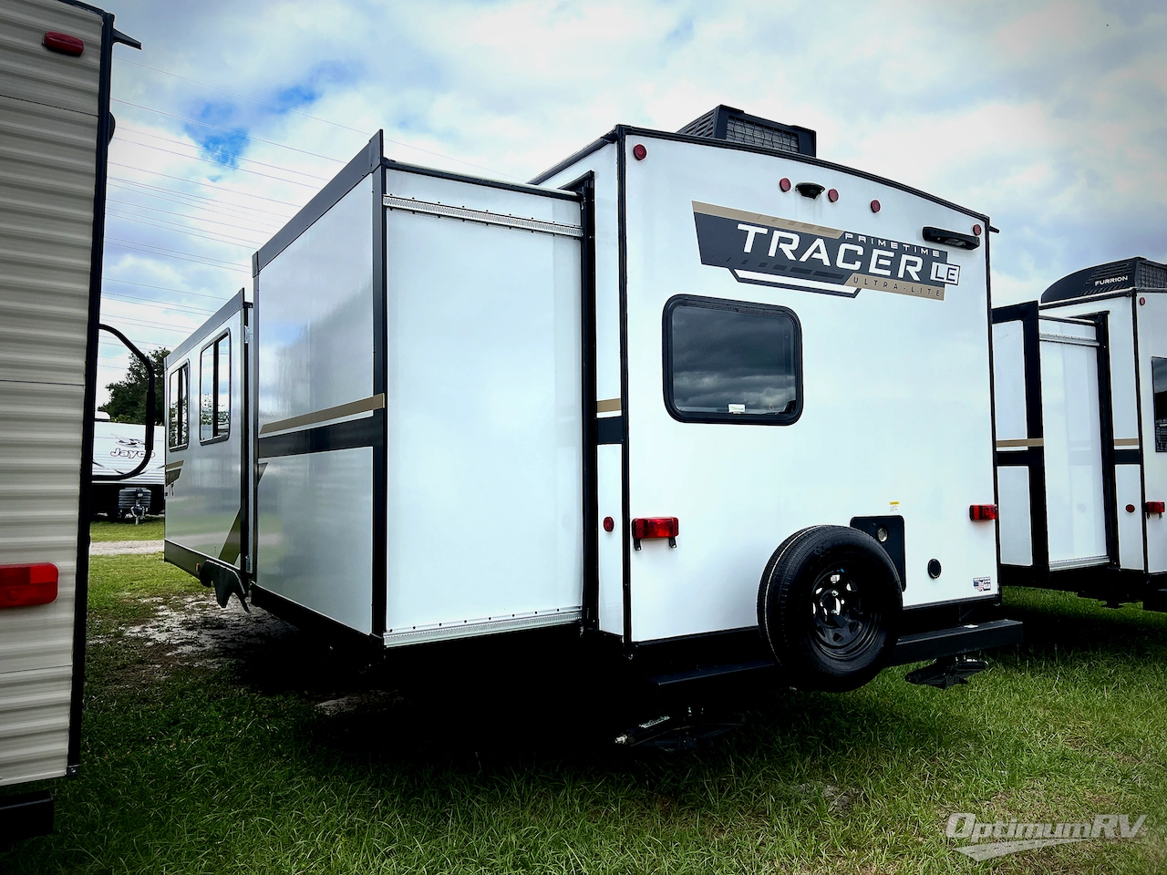 2025 Prime Time Tracer 308BRDLE Photo 2