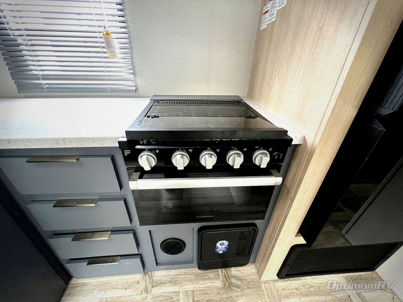 2025 Prime Time Tracer 308BRDLE Photo 12