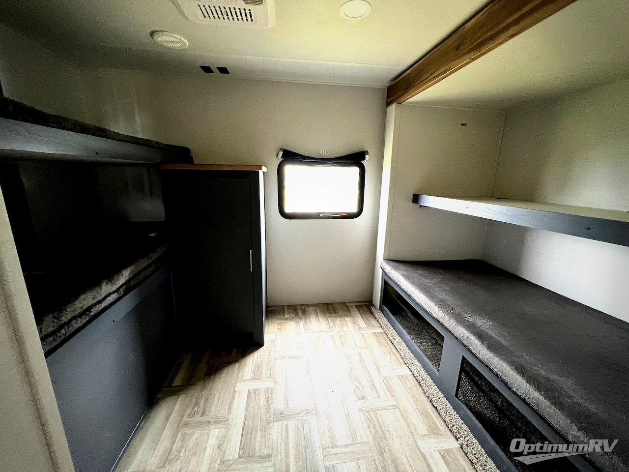 2025 Prime Time Tracer 308BRDLE Photo 18