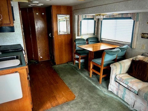1995 Newmar Kountry Star 3750 RV Photo 3