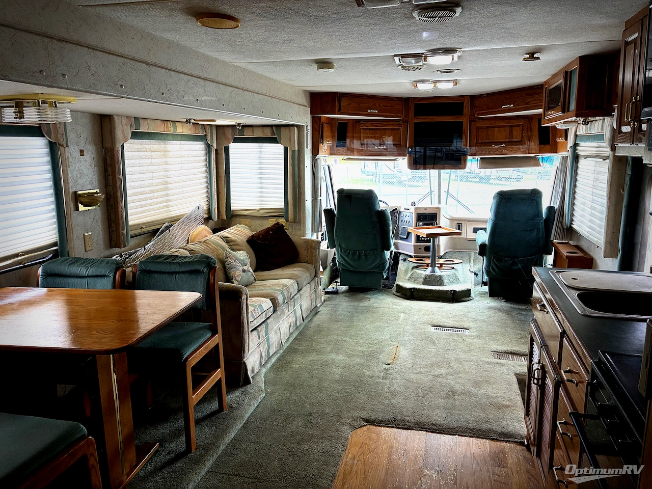 1995 Newmar Kountry Star 3750 Photo 4