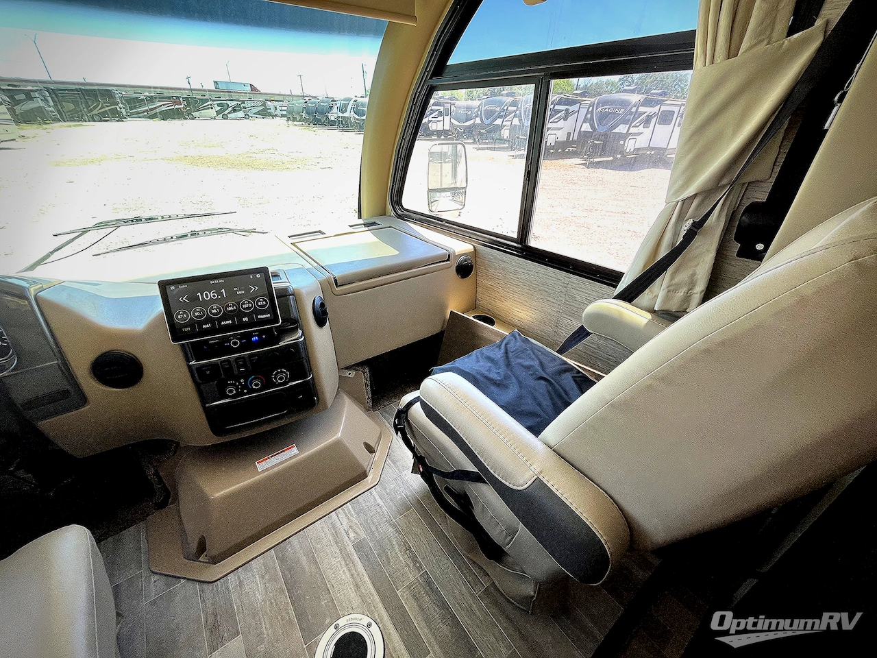 2022 Thor Axis 24.4 Photo 5