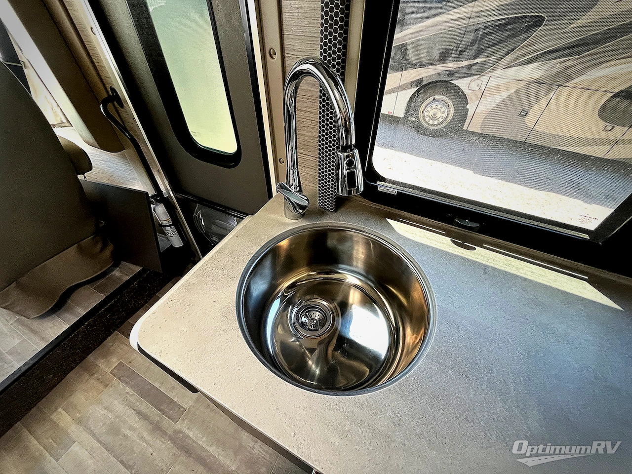 2022 Thor Axis 24.4 Photo 12