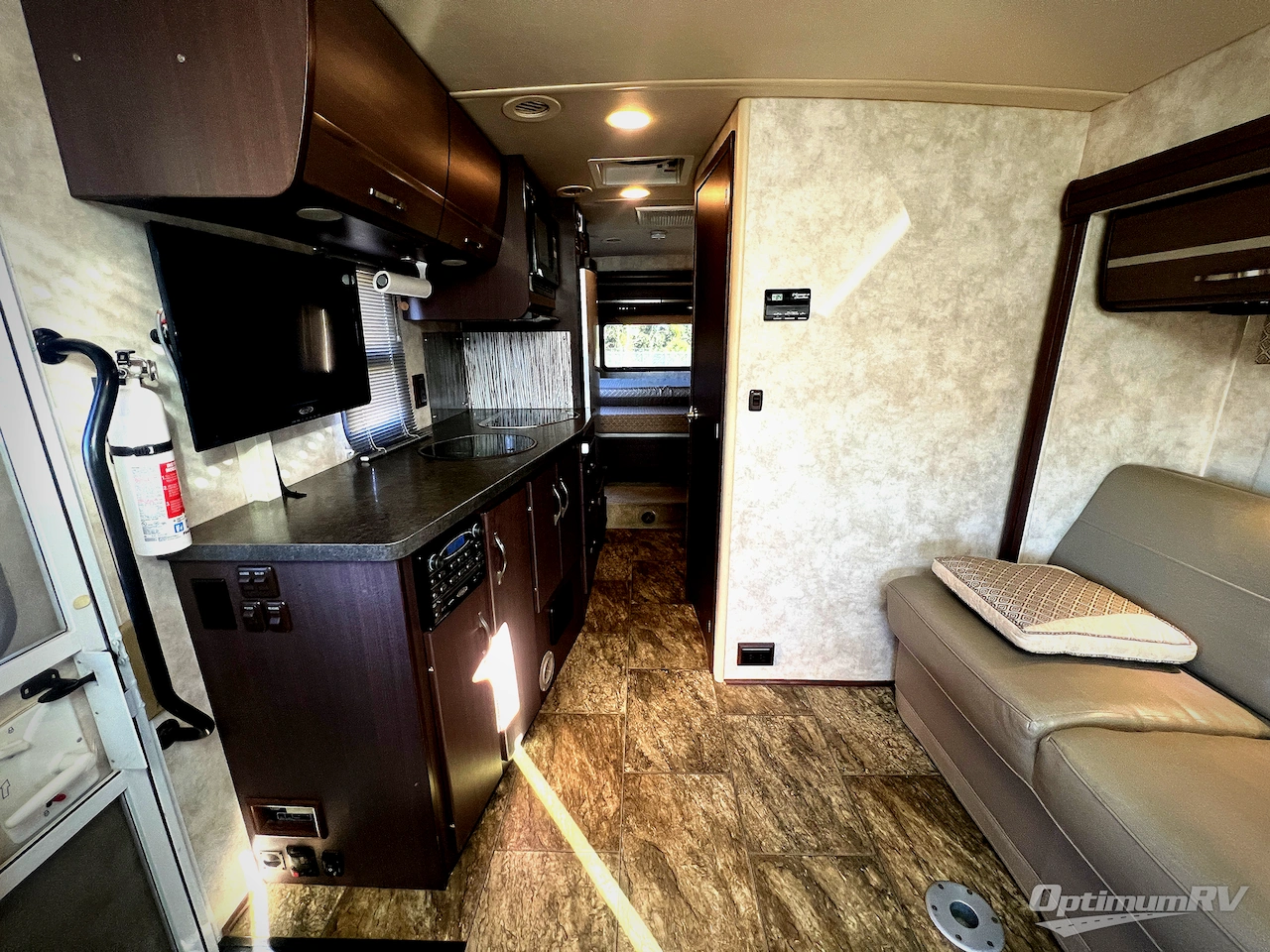2012 Winnebago View Profile 24G Photo 4