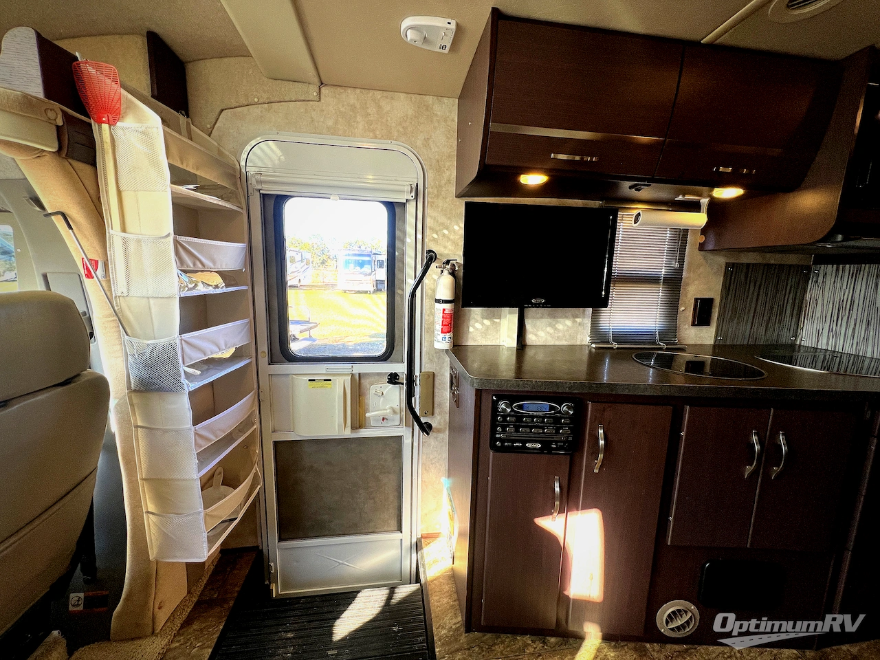 2012 Winnebago View Profile 24G Photo 9