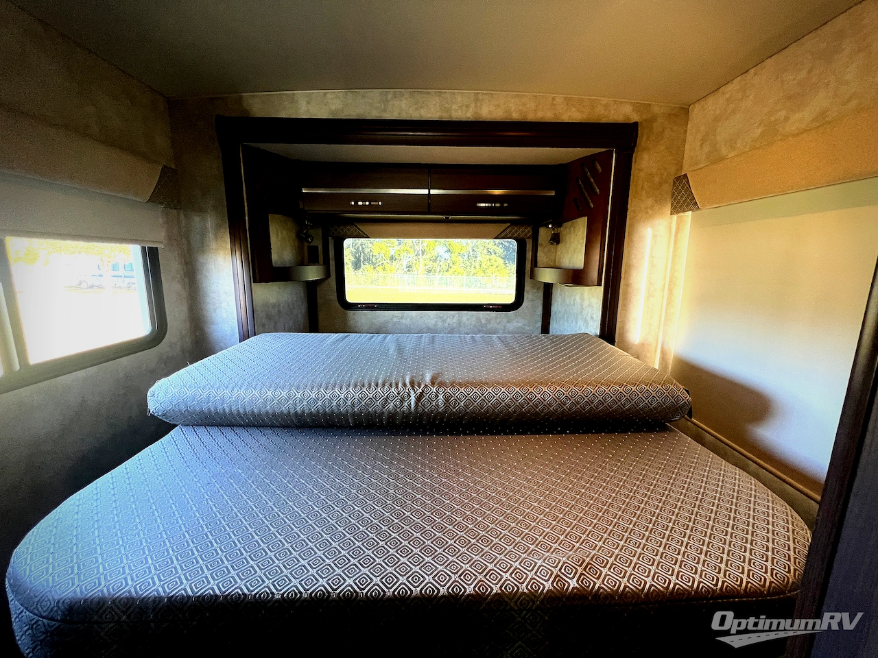 2012 Winnebago View Profile 24G Photo 15