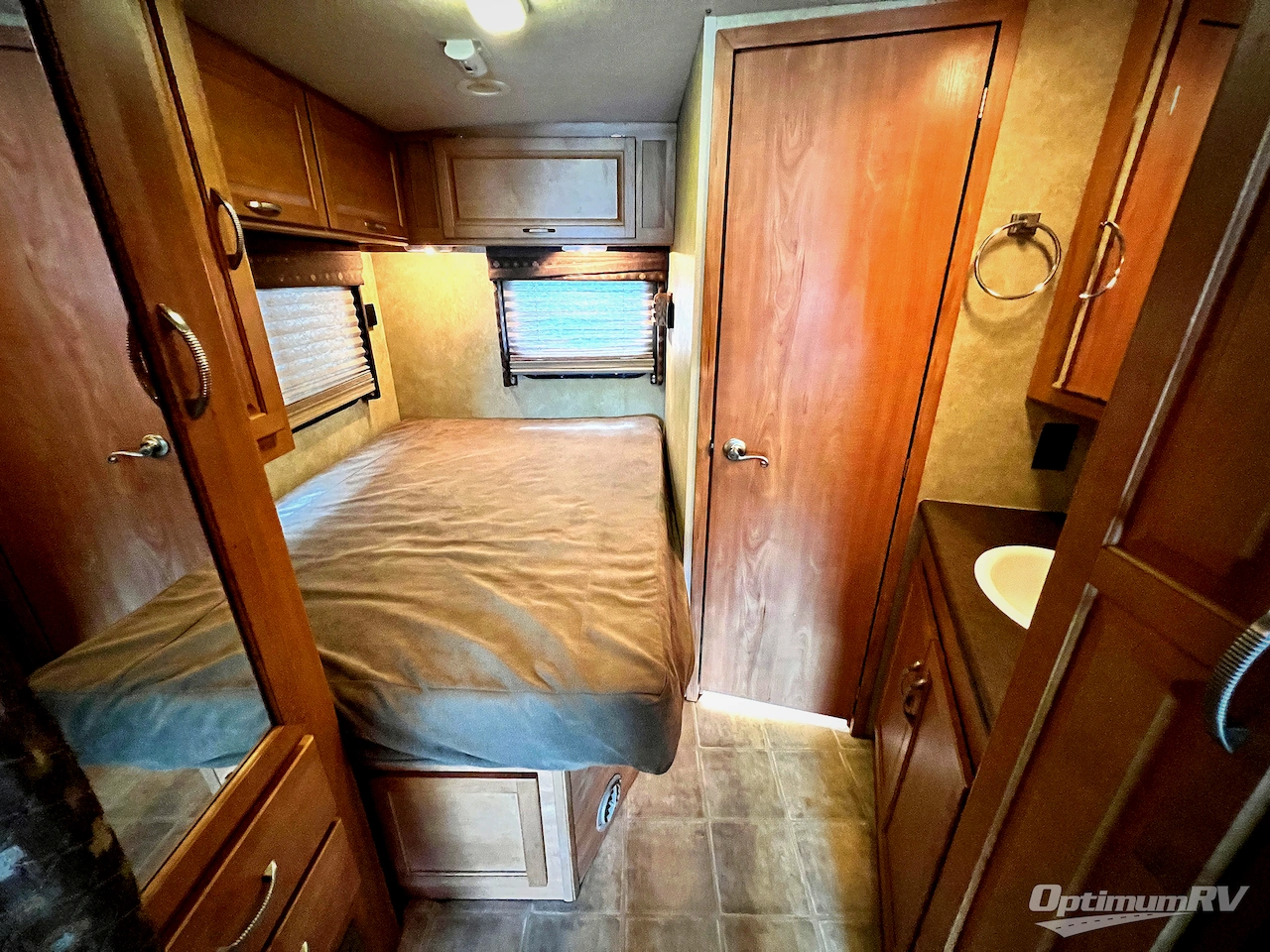 2008 Winnebago Aspect 26A Photo 17