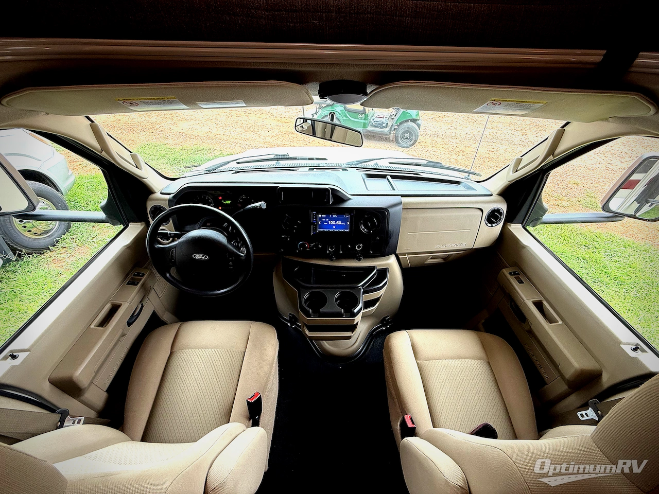 2020 Coachmen Leprechaun 317SA Photo 19