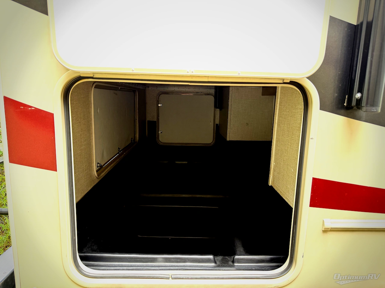 2020 Coachmen Leprechaun 317SA Photo 21