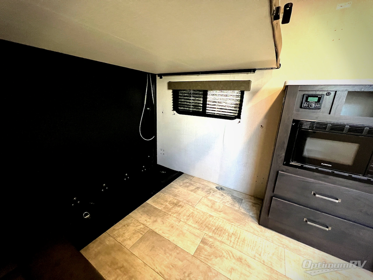 2024 Grand Design Momentum MAV 27MAV Photo 8