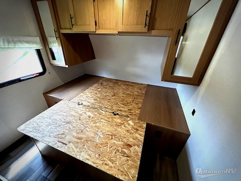 2022 Prime Time Avenger 26BK RV Photo 3