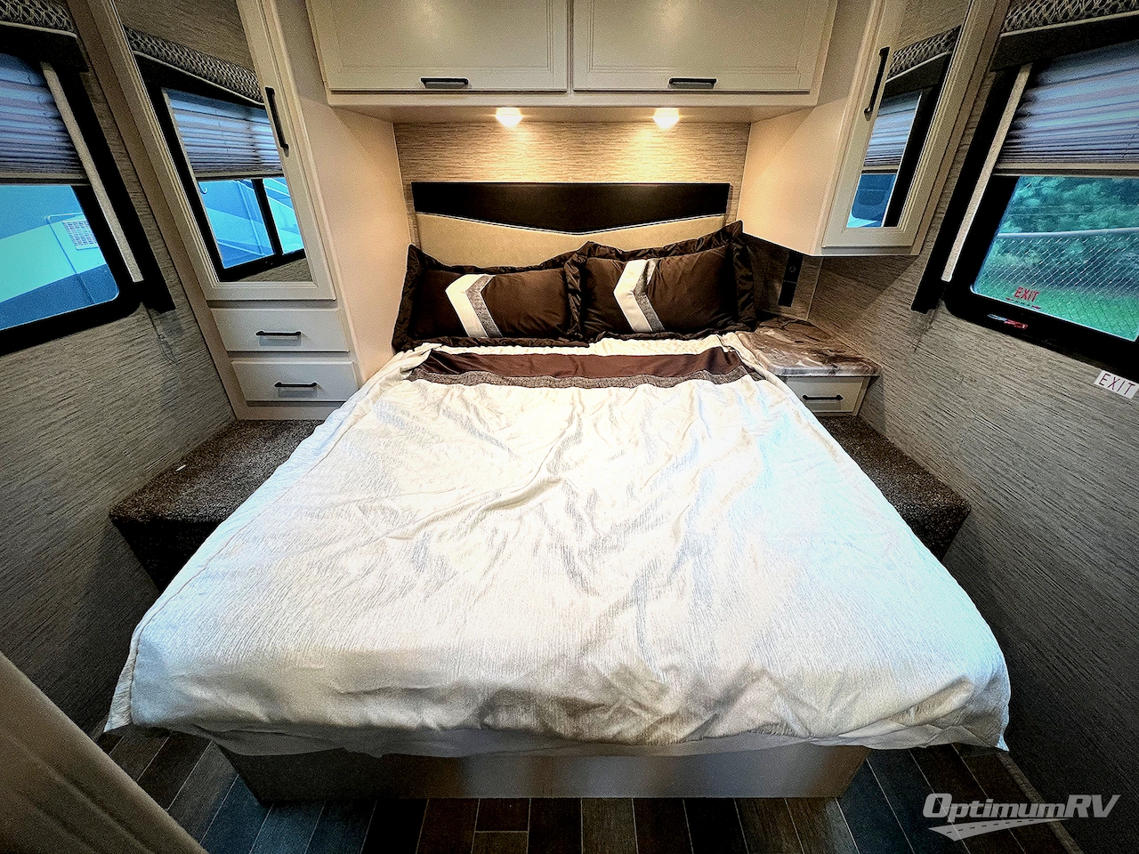 2022 Thor Chateau 28Z Photo 20
