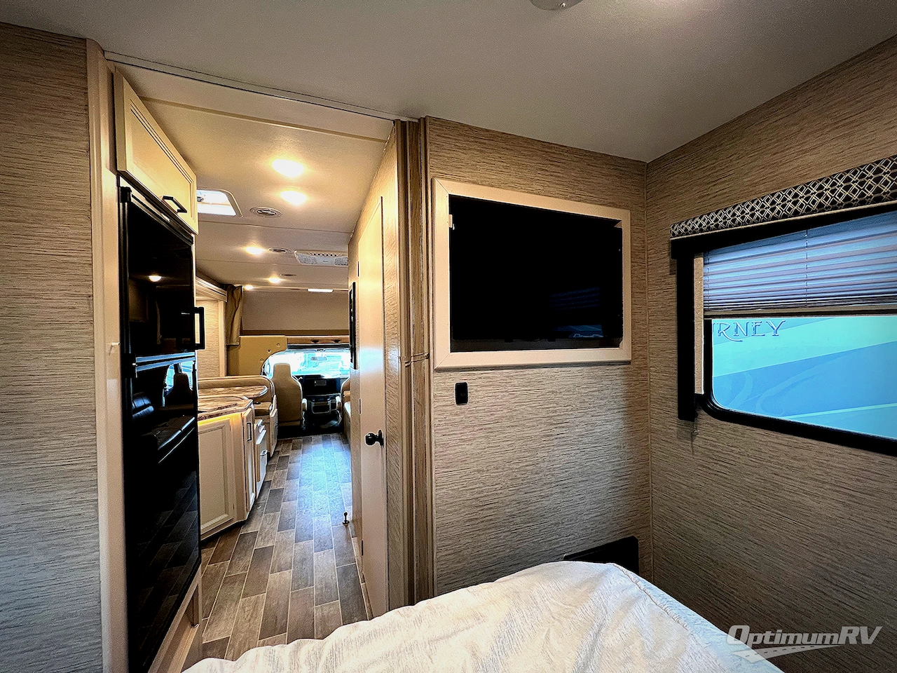 2022 Thor Chateau 28Z Photo 21
