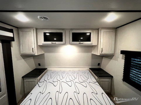 2021 Keystone Sprinter 30RL RV Photo 4