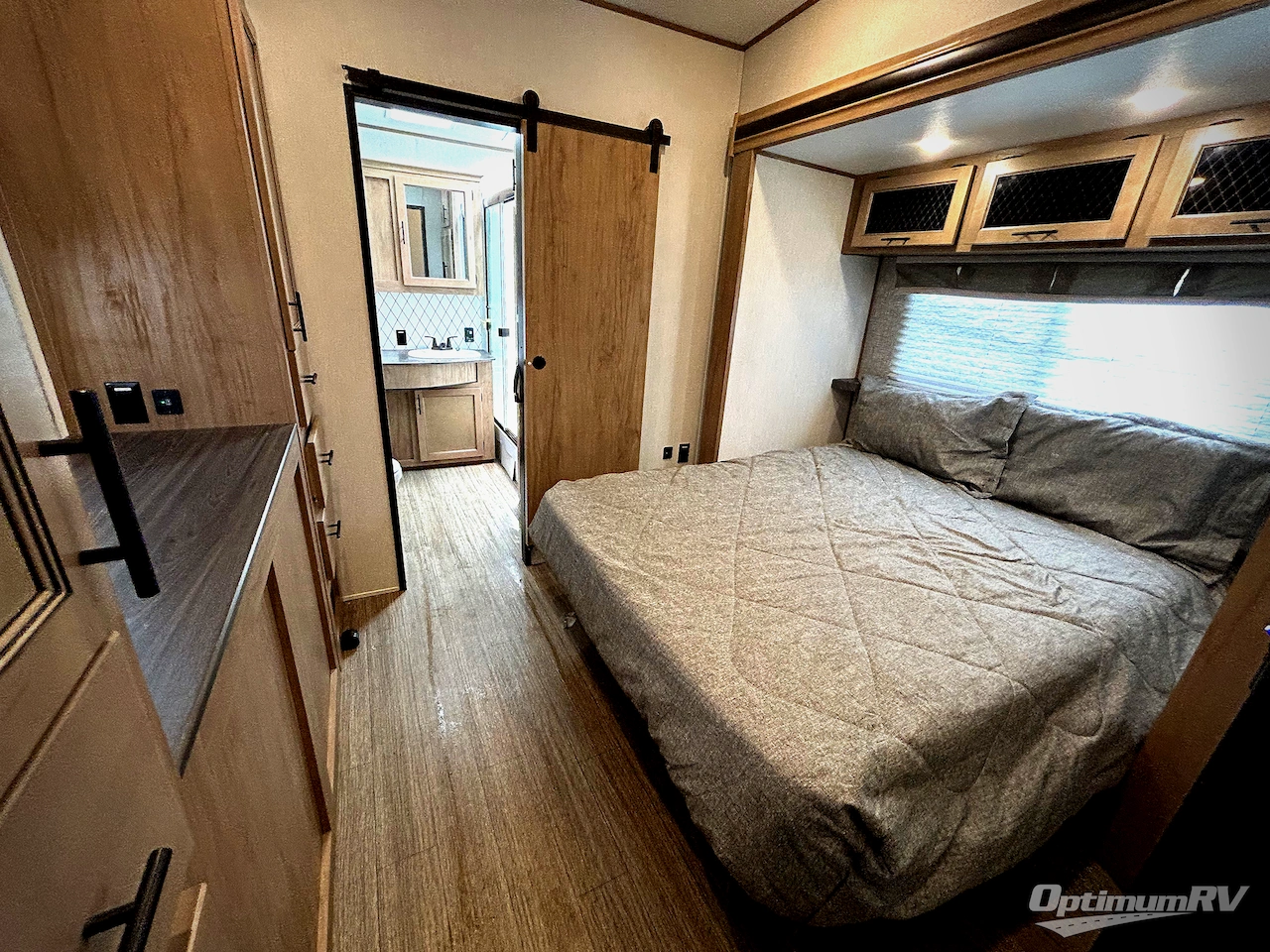 2023 Forest River Sabre 37FLH Photo 15