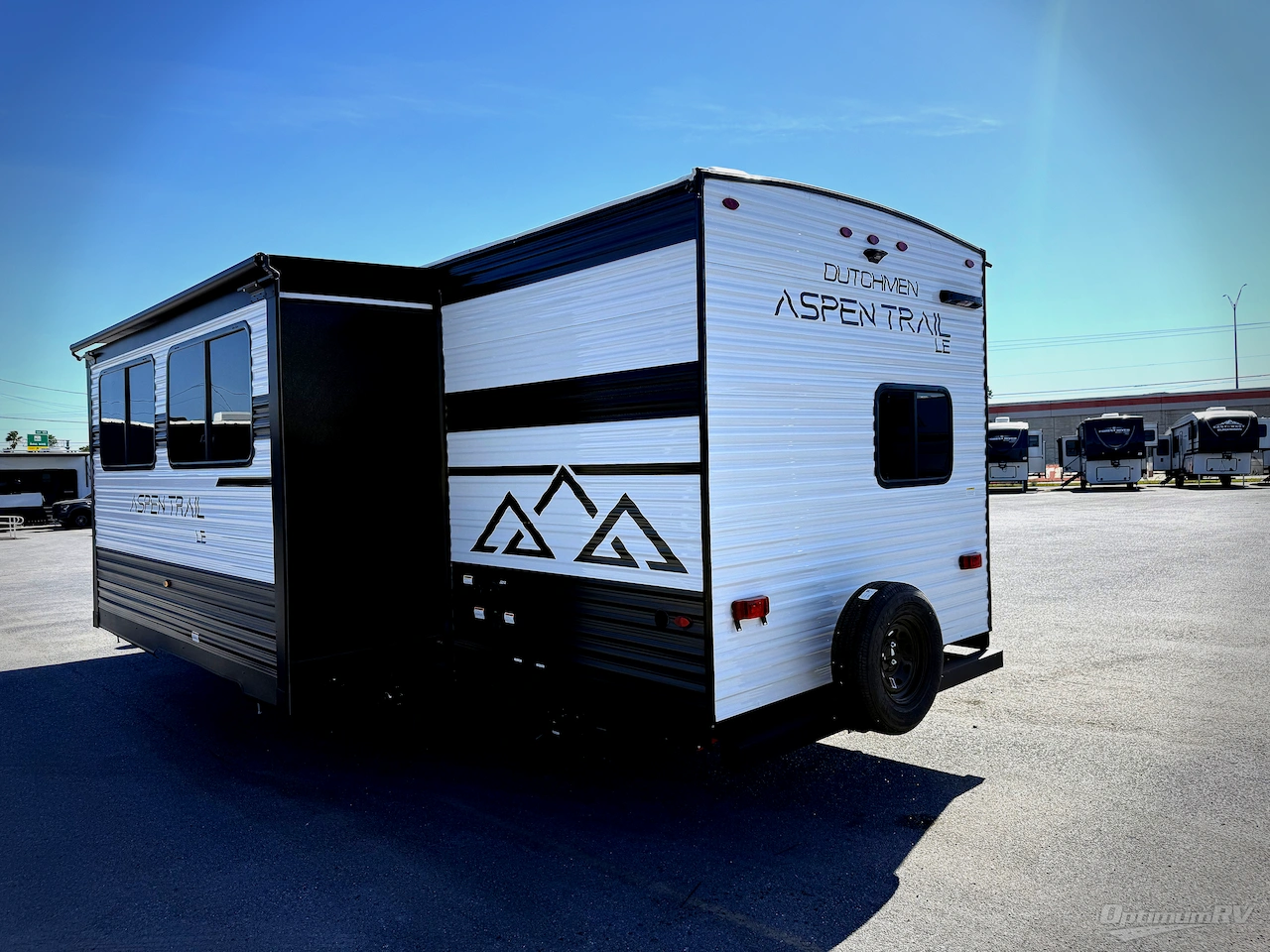 2026 Dutchmen Aspen Trail LE 26BH Photo 3