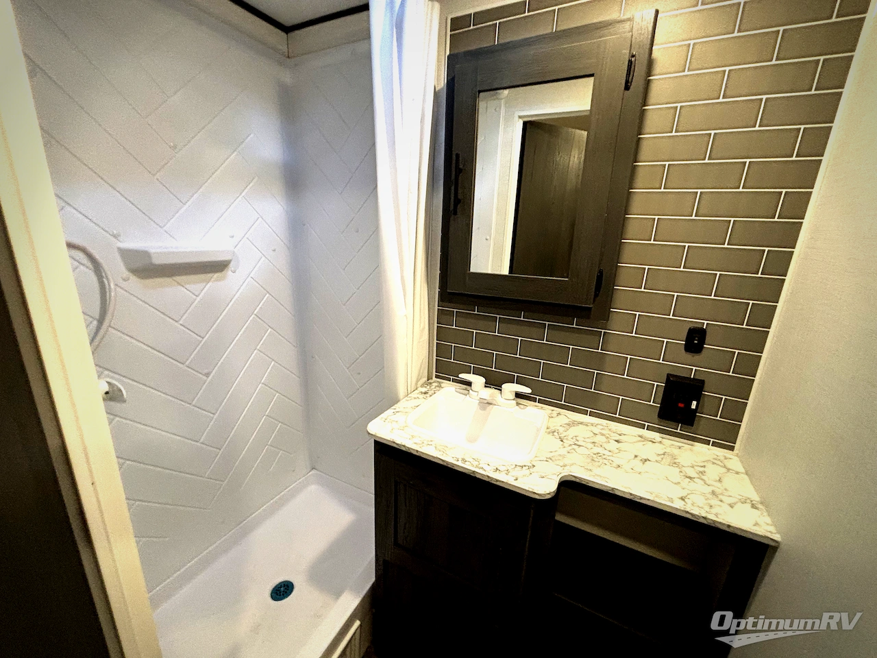 2025 Dutchmen Aspen Trail LE 26RL Photo 8