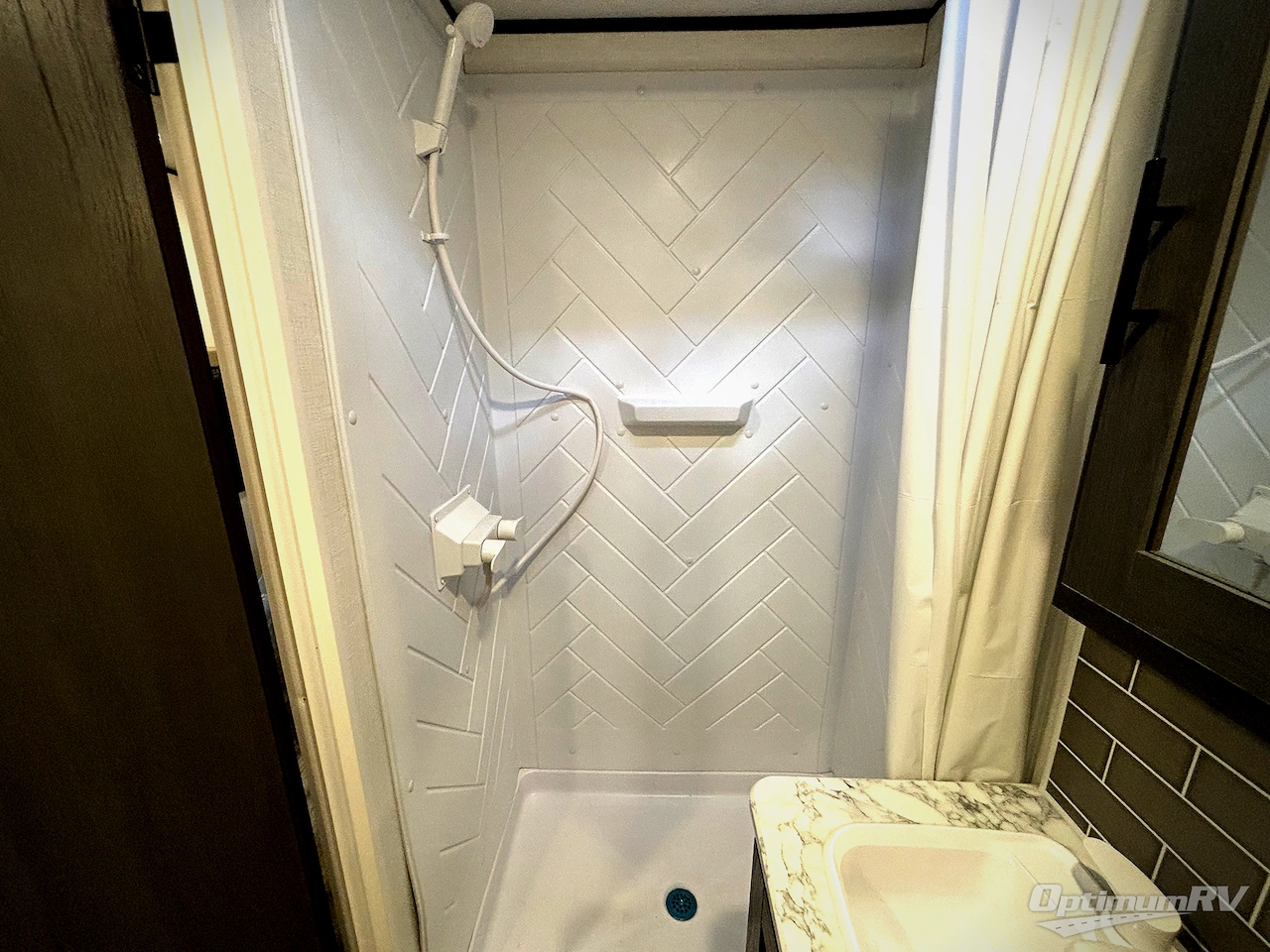 2025 Dutchmen Aspen Trail LE 26RL Photo 9