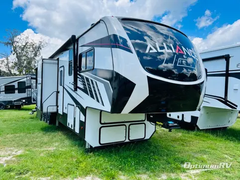 Used 2021 Alliance Valor 40V13 Featured Photo