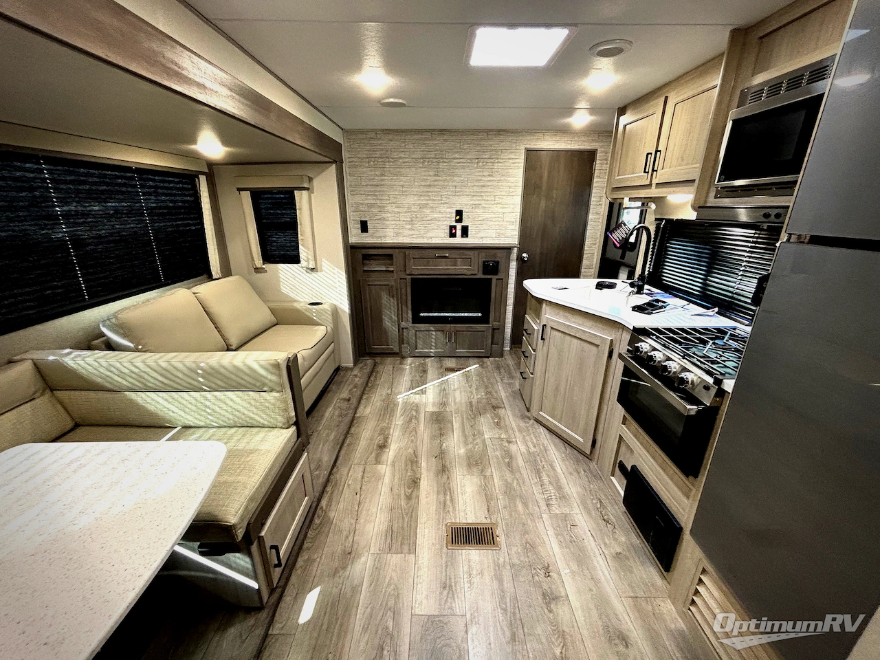 2026 Coachmen Catalina Legacy Edition 293QBCK Photo 5