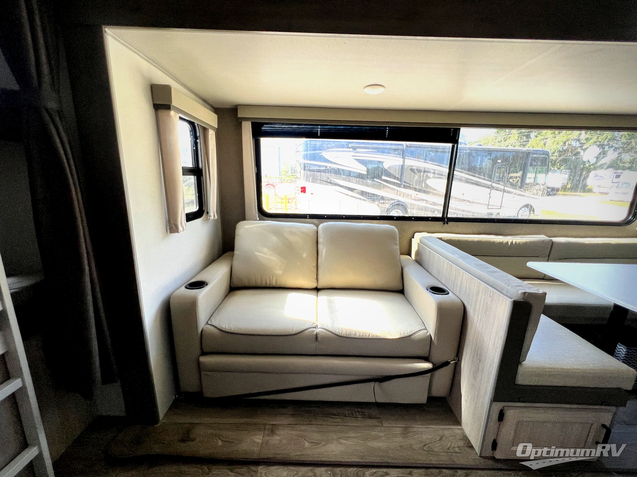 2026 Coachmen Catalina Legacy Edition 273DBHCK Photo 6