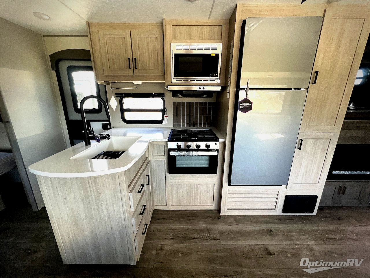 2026 Coachmen Catalina Legacy Edition 273DBHCK Photo 9