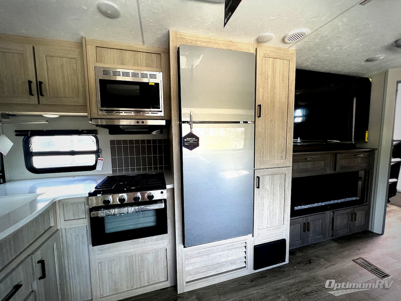 2026 Coachmen Catalina Legacy Edition 273DBHCK Photo 13