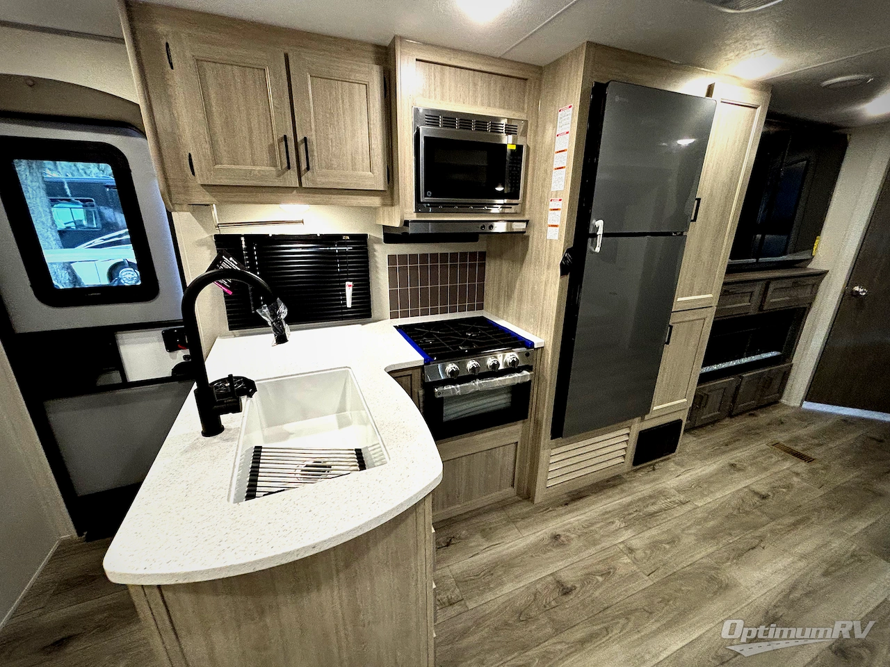 2026 Coachmen Catalina Legacy Edition 273DBHCKLE Photo 8