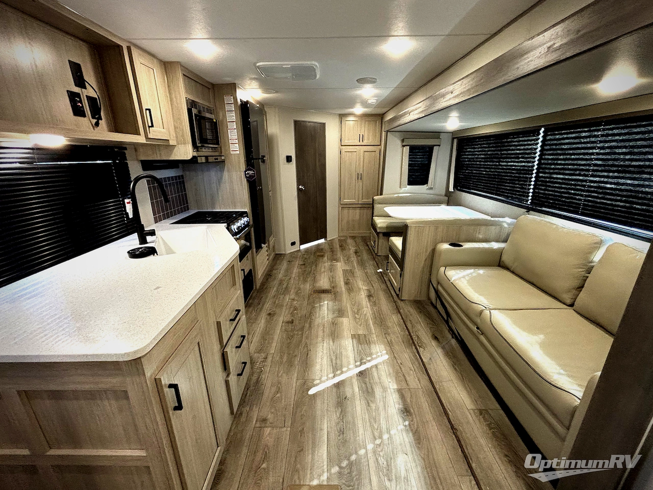 2026 Coachmen Catalina Legacy Edition 243RBS Photo 4