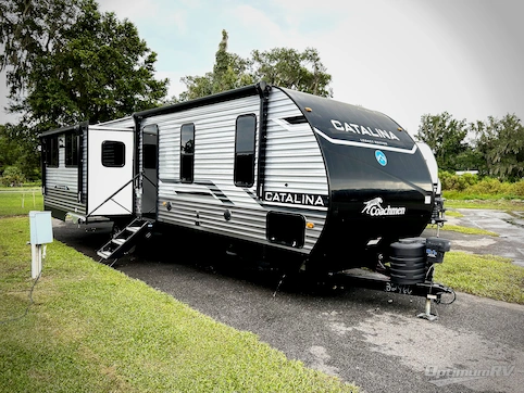New 2025 Coachmen Catalina Legacy Edition 313RLTS Featured Photo