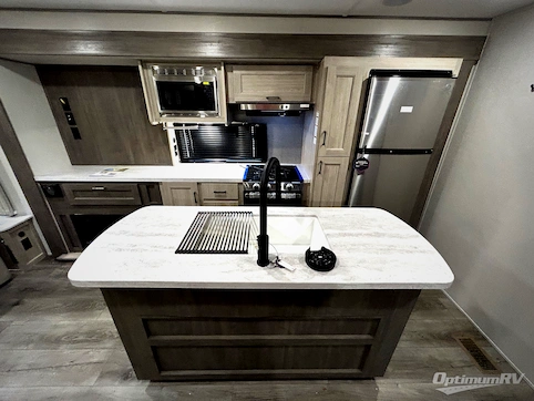 2025 Coachmen Catalina Legacy Edition 313RLTS RV Photo 2