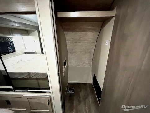 2025 Coachmen Catalina Legacy Edition 313RLTS RV Photo 3