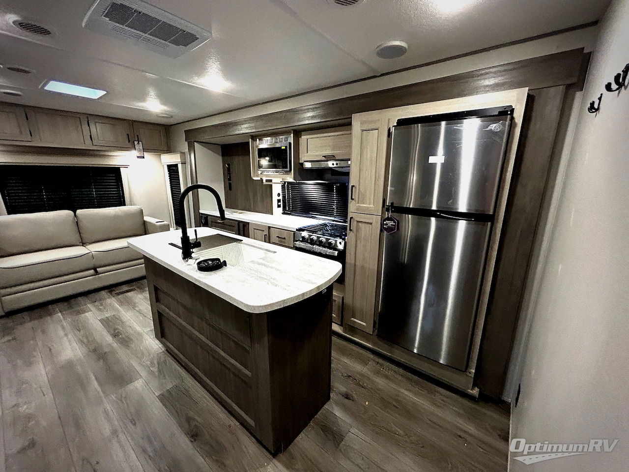 2025 Coachmen Catalina Legacy Edition 313RLTS Photo 16