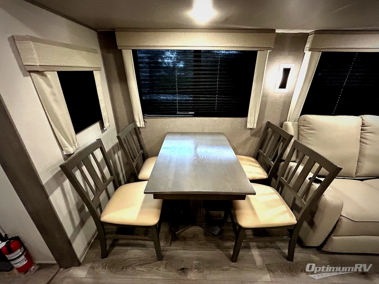 2025 Coachmen Catalina Legacy Edition 313RLTS Photo 17