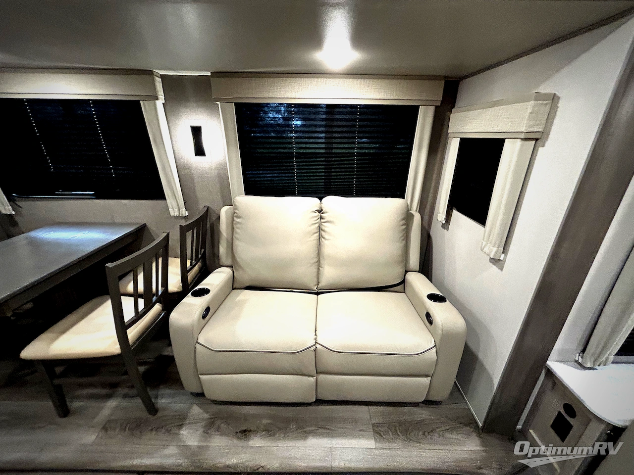 2025 Coachmen Catalina Legacy Edition 313RLTS Photo 18
