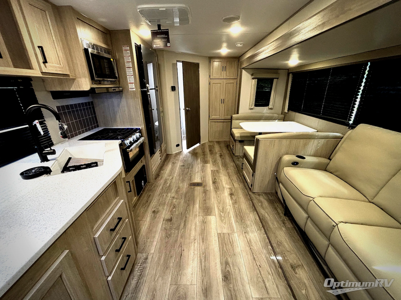 2026 Coachmen Catalina Legacy Edition 243RBS Photo 4