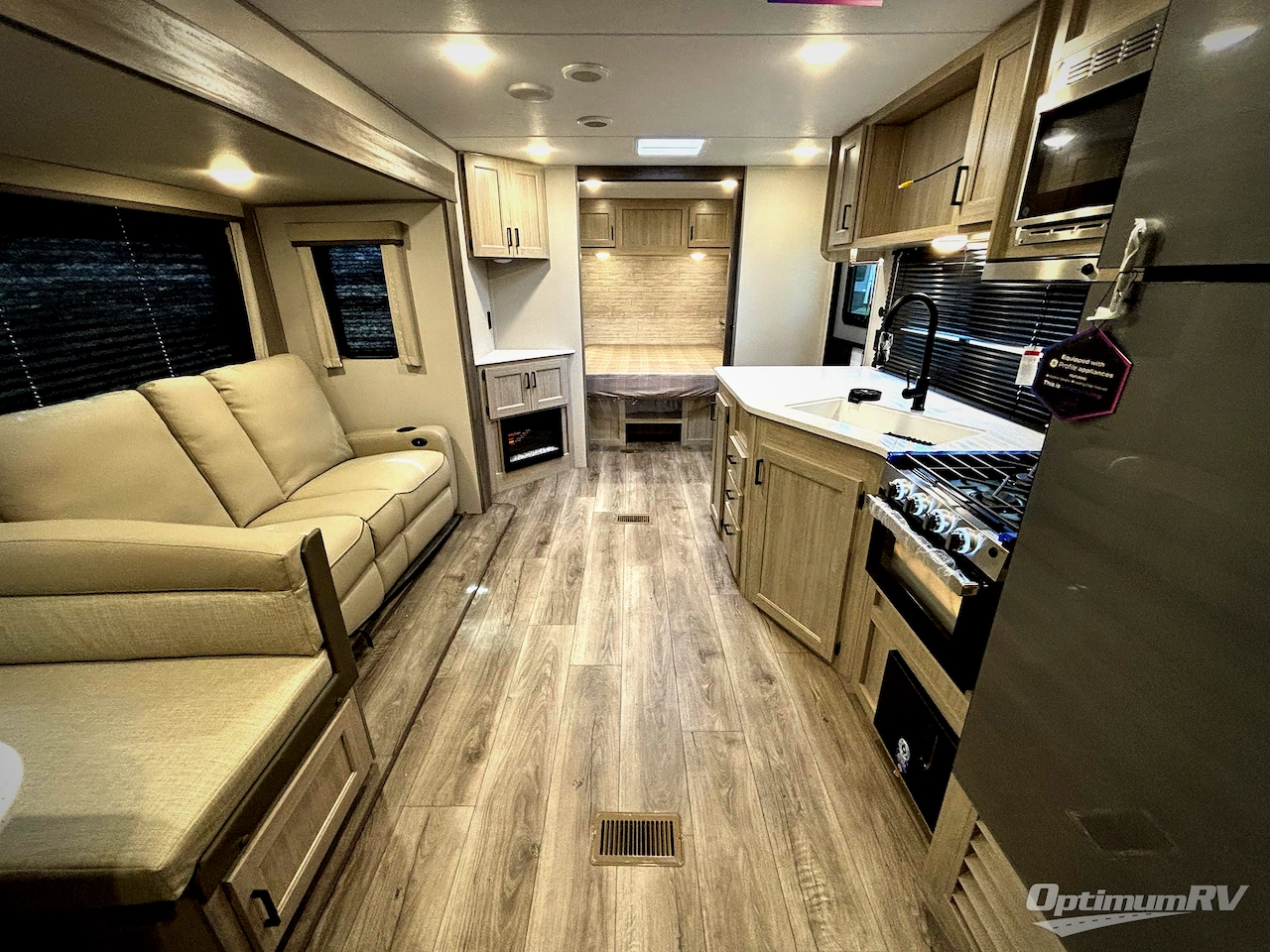 2026 Coachmen Catalina Legacy Edition 243RBS Photo 5