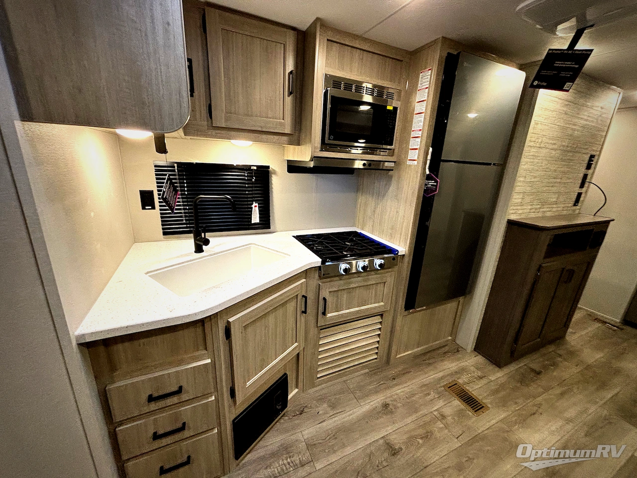 2026 Coachmen Catalina Summit Series 8 281QBUNK Photo 11